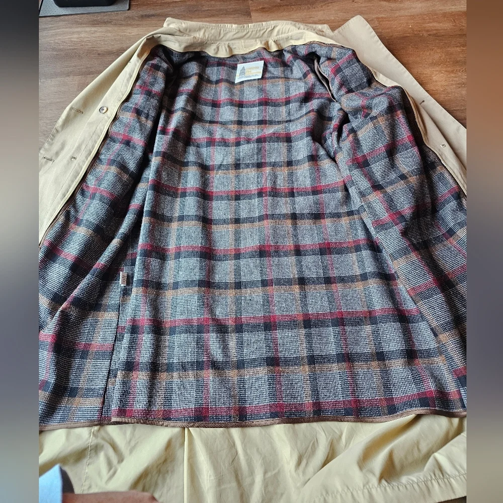 Vintage London Fog Womens Beige Double Breasted Trench Coat Size 20W/20 1/2 - Picture 9 of 10